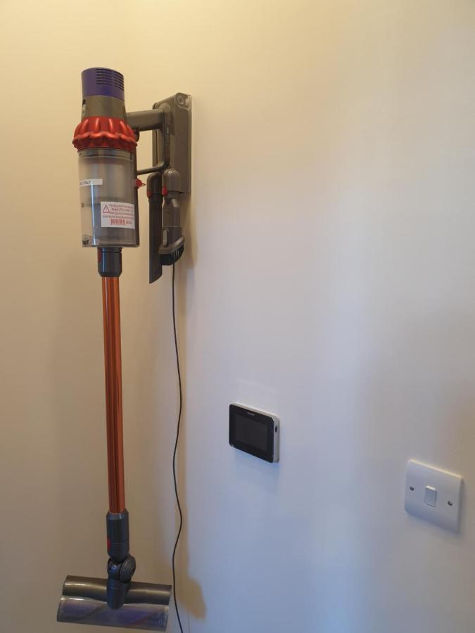 London Luxury Spacious 2 Bedroom Apartment 4 Mins From Ilford Stn. Free Parking Extérieur photo
